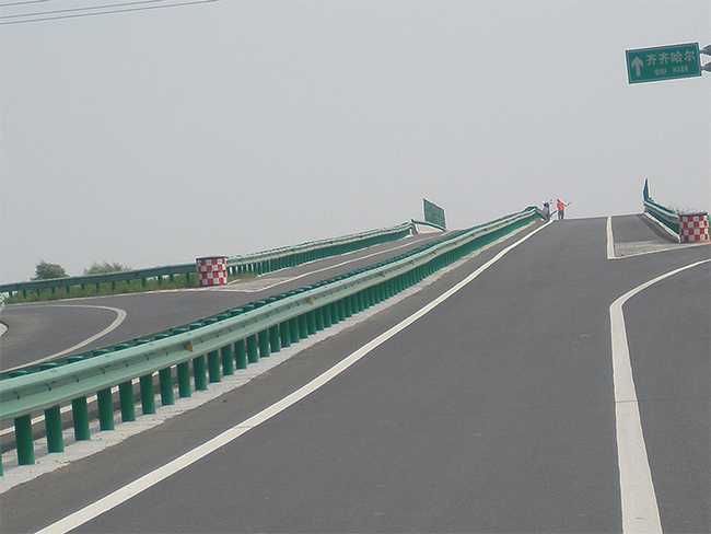 朔州高速公路护栏的材质与规格